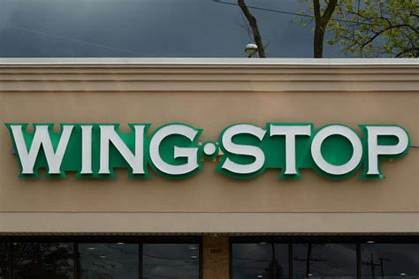 Safe stolen from Wingstop in American Canyon, 2 suspects arrested: police